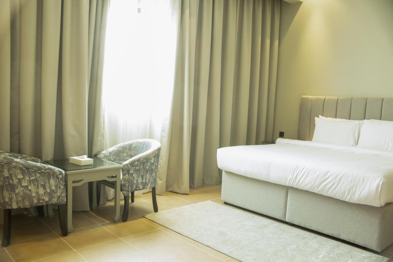 Infinity Tower Suites Wll Манама Екстер'єр фото