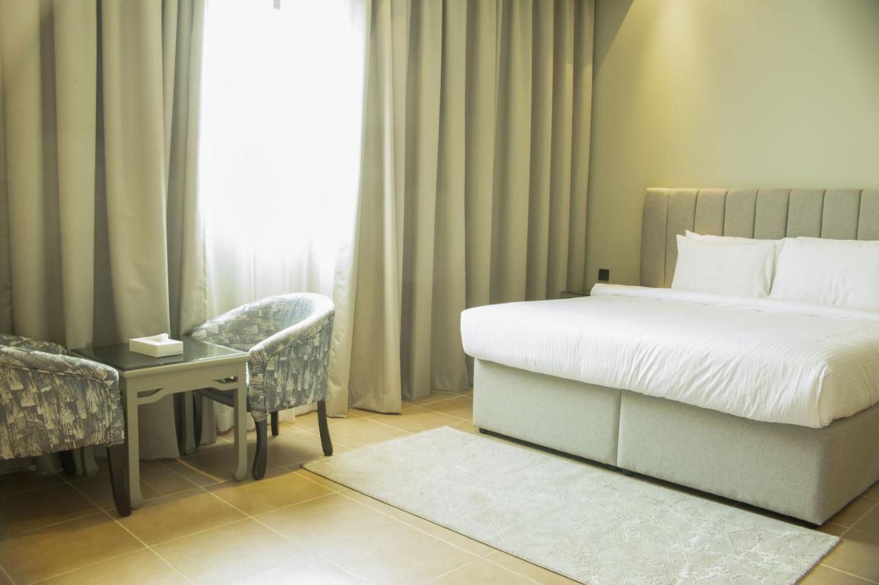 Infinity Tower Suites Wll Манама Екстер'єр фото