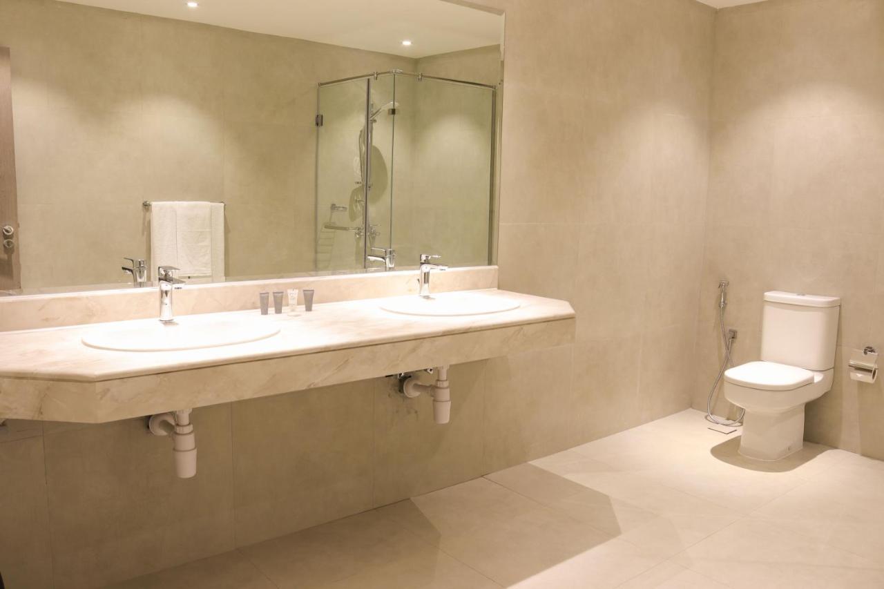 Infinity Tower Suites Wll Манама Екстер'єр фото